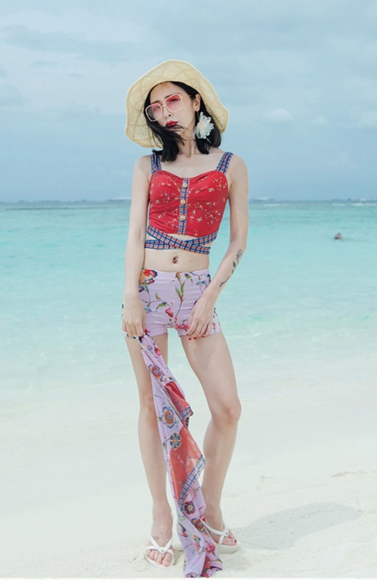 Cặp đôi đồ bơi phụ nữ ngực nhỏ ba mảnh tụ tập suối nước nóng bên bờ biển kỳ nghỉ những người yêu thích bãi biển tải quần bơi nam - Vài đồ bơi bộ đồ đôi đi biển đẹp