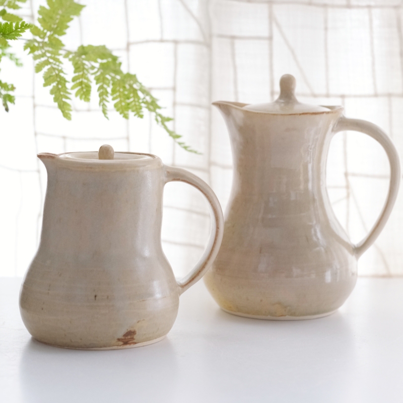 In-Stock Japanese Artist Jing Zhizhi's Handmade Rustic Pottery Direct-Fired Water Kettle/Coffee Pot with a Flat Spout In-Stock Japanese Artist Jing Zhizhi's Handmade Rustic Pottery Direct-Fired Water Kettle/Coffee Pot with a Flat Spout
