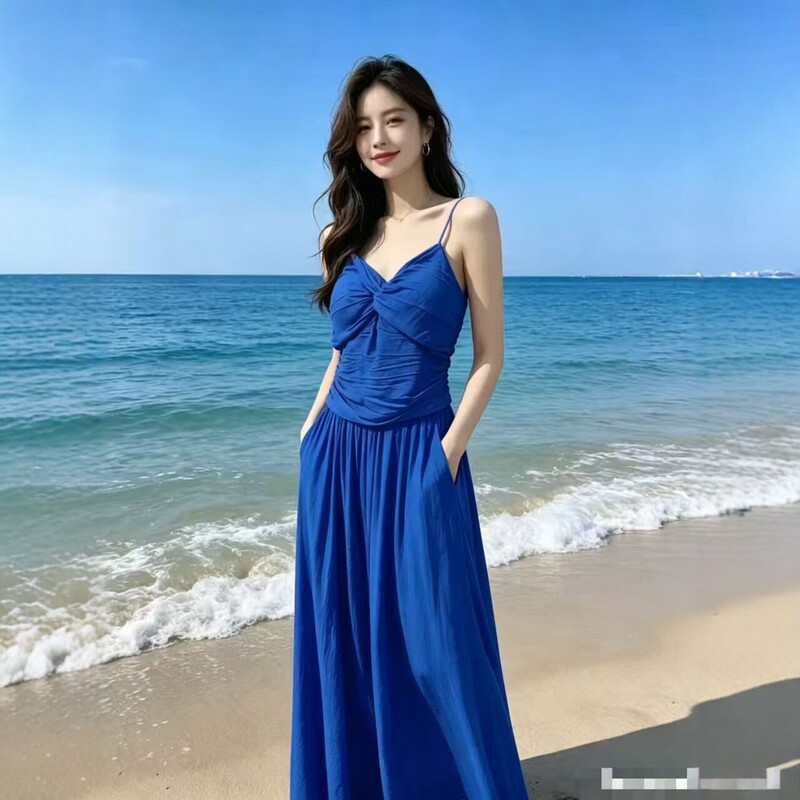 Blue Vacation-Style Spaghetti Strap Long Dress for Women, Slim and Flowing Blue Dress for the Beach, High-Waisted with a Large Hem Blue Vacation-Style Spaghetti Strap Long Dress for Women, Slim and Flowing Blue Dress for the Beach, High-Waisted with a Large Hem