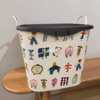 Белая черная крышка