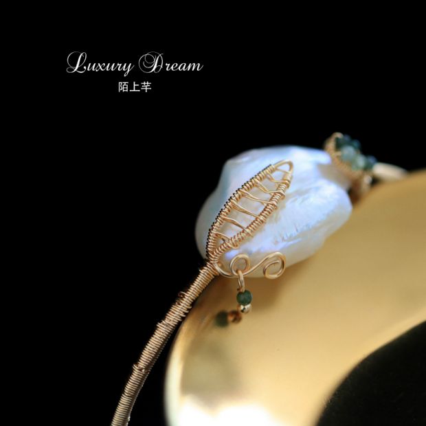 Phần thiết kế Vòng tay ngọc trai Baroque khí quyển cao cấp cá tính làm bằng tay quanh co vòng tay trang sức - Vòng đeo tay Cuff vòng tay may mắn