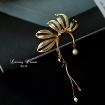 Strange on the Net red earrings Tide people European and American atmosphere ear pendant temperament long free ear hole exaggerated ear ornaments