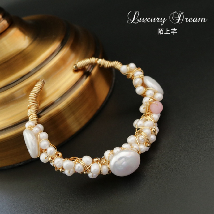 Thiết kế ban đầu Phong cách Baroque mở vòng đeo tay Vòng tay trang sức ngọc trai hoang dã vòng gỗ trầm hương
