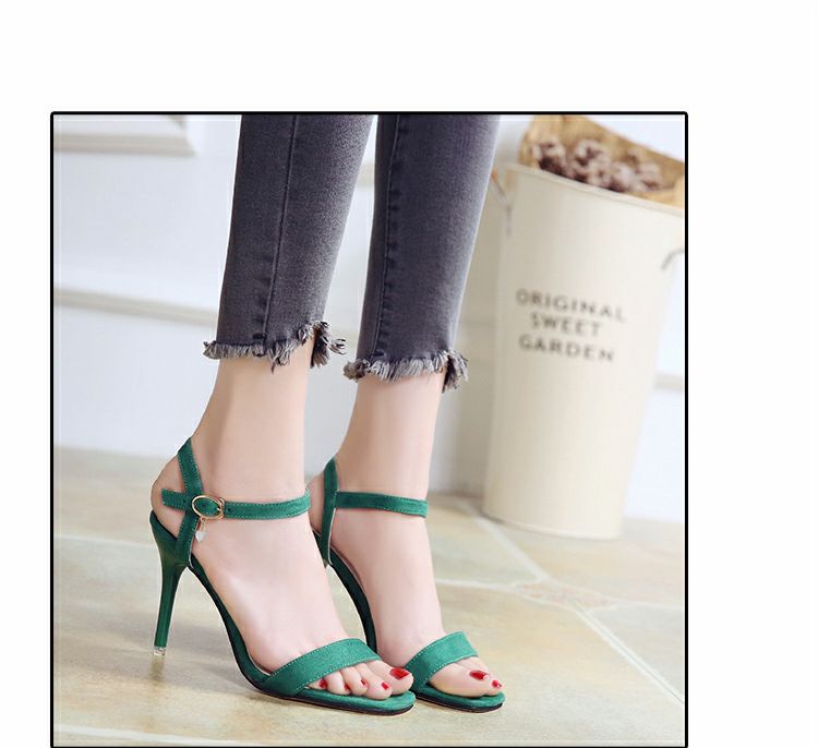 Mùa hè 2018 mới cao gót nữ đẹp với đôi giày nữ 10cm gợi cảm hở ngón đã mỏng một chữ khóa dép đơn giản sandal nữ đế cao