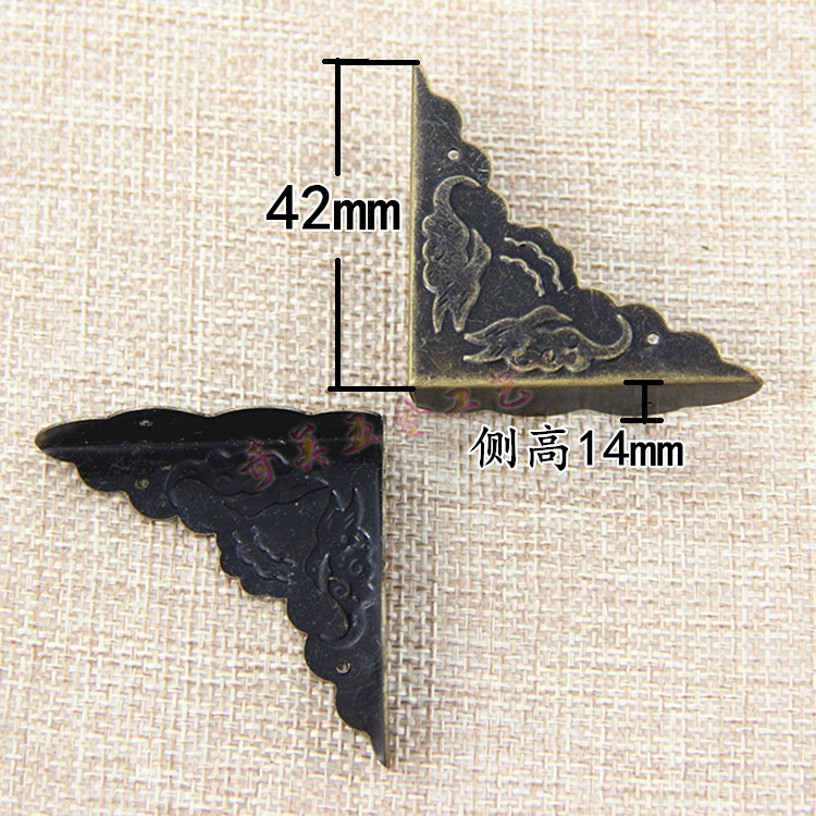 Printed Antique Bag Corner Three Bread Corner Wood Case Crash Protection Corner Hardware Right Angle Wrap Corner Gift Box Packing Corners