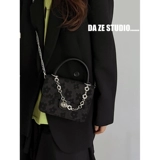 Летняя универсальная сумка через плечо, черная портативная цепь, 2023, изысканный стиль