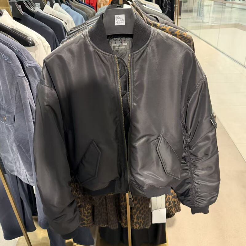 Balenciaga Women's Black Bomber Jacket 850873 Purchasing Agent 6.18Ss Balenciaga Women's Black Bomber Jacket 850873 Purchasing Agent 6.18Ss