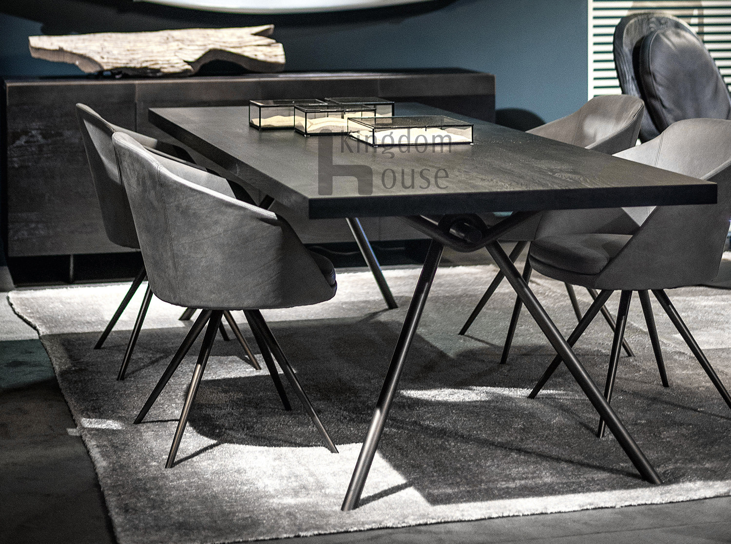Стеклянный обеденный стол iron light glass riva table意式现代不锈钢管玻璃办公桌会议桌