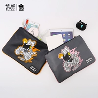 Luo Xiaohezhe mát túi xách hoạt hình anime ngoại vi túi PU ipad đen mang túi mới hình dán sticker