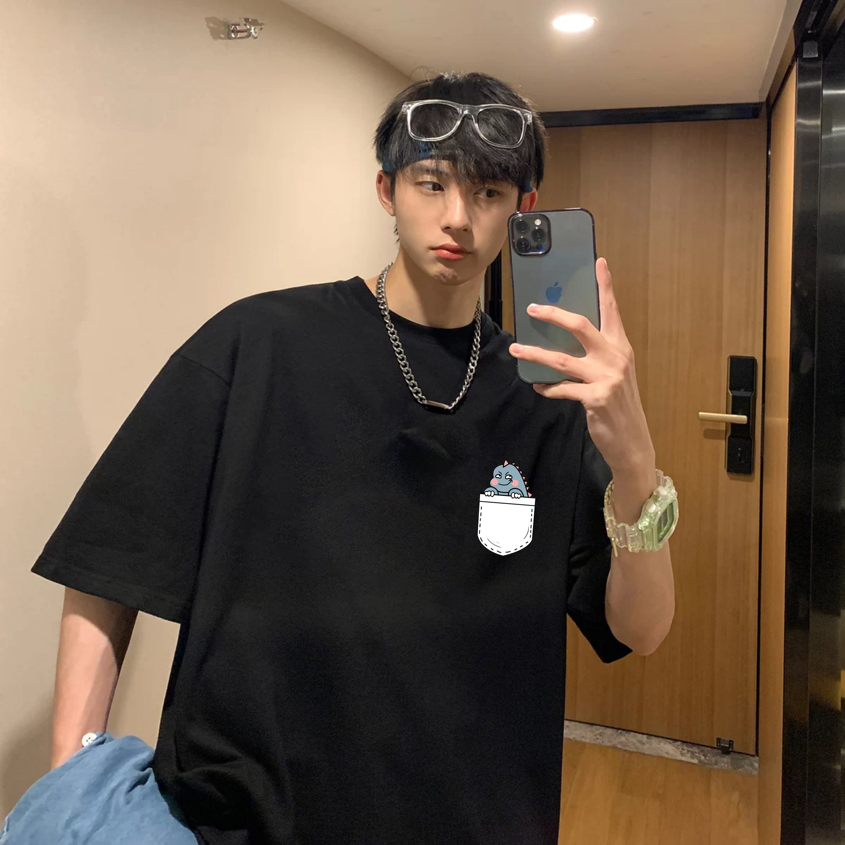 Short Sleeve Men's Summer New Loose Casual Compassionate Black White Ins Trend Port Wind Big Code Guys 50% Sleeve C 