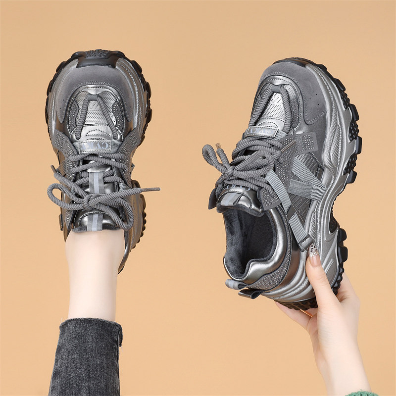 Женская обувь Daddy shoes, новинка 2025 года, весенние и осенние модели, универсальные туфли на толстой подошве с увеличенным размером, повседневная спортивная обувь в западном стиле, тонкие туфли