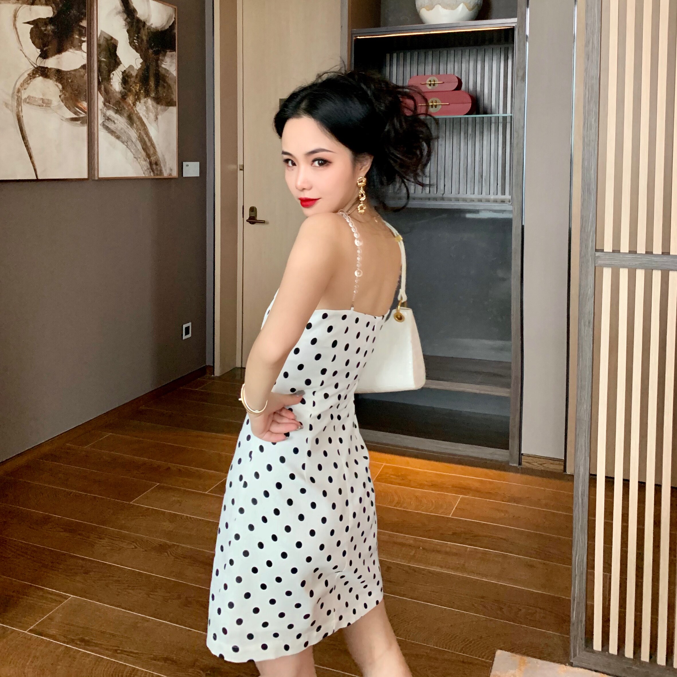 Small black and white polka dot dress for women 2020 summer sexy bead chain suspender skirt slim fit and slim hip skirt