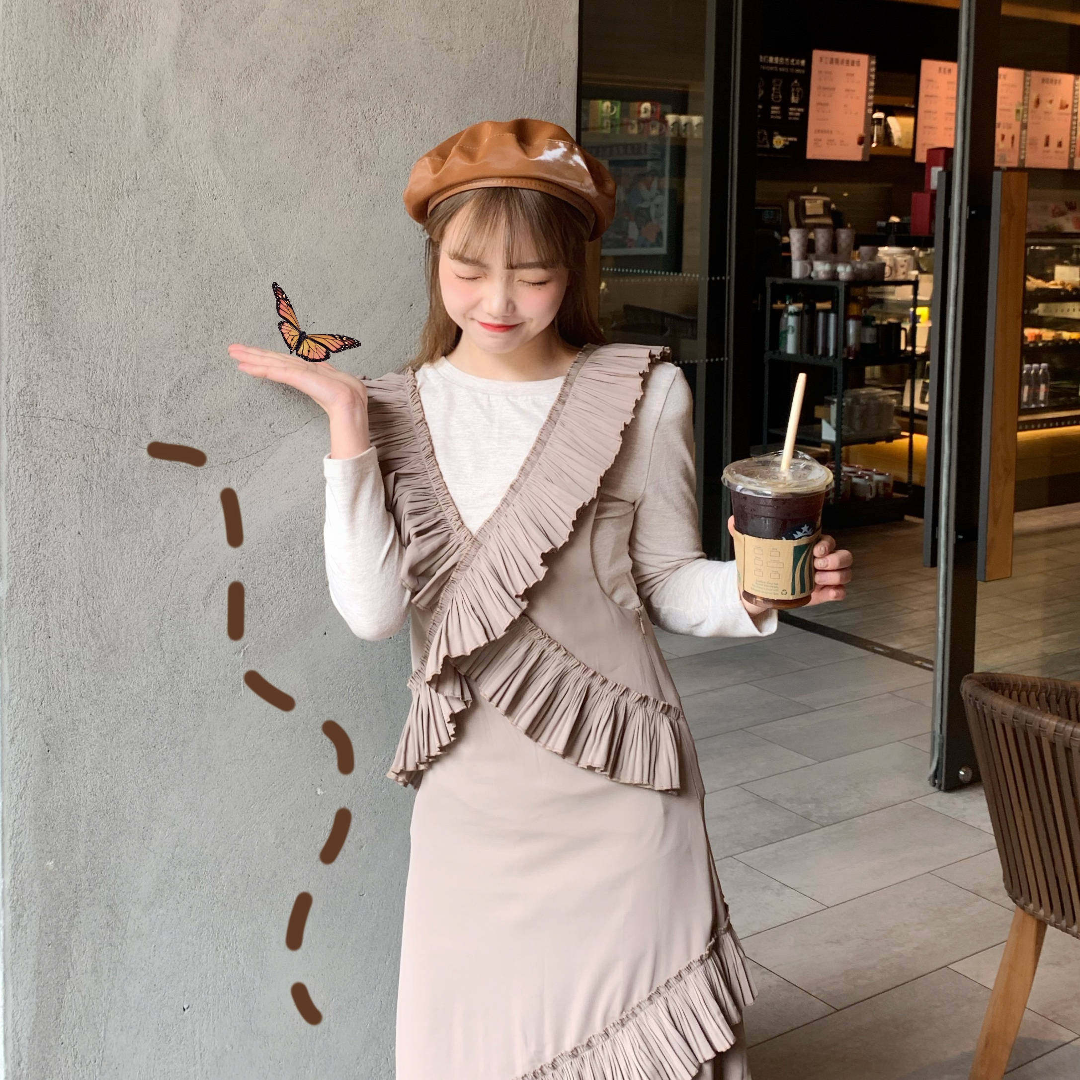 Small retro baby bag dress suit female 2020 new summer V-neck vest skirt long skirt suspender skirt