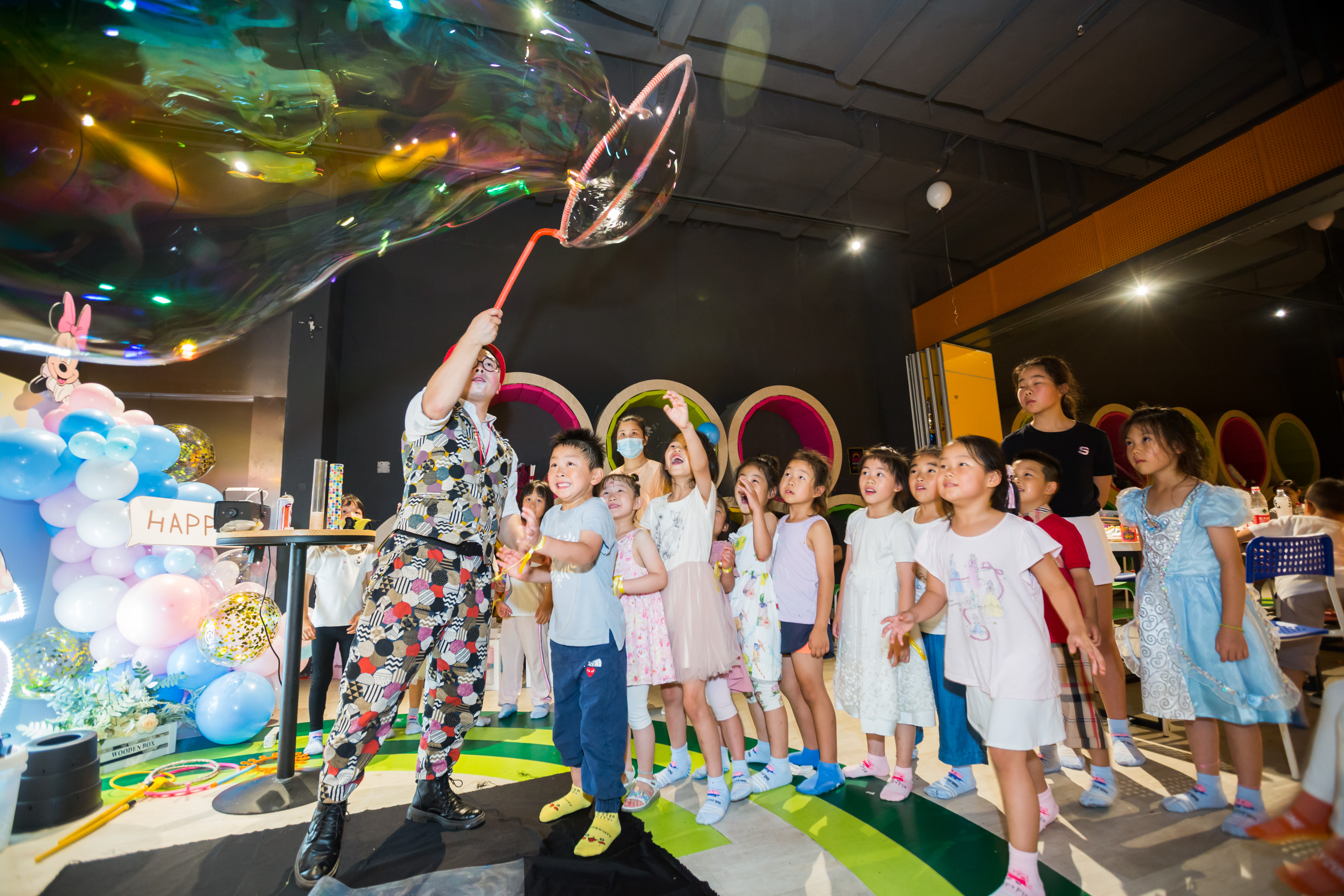 Shanghai Suzhou Party Clown Performance Bubble Show Magic Show Scientific Experiment Show Knead People Color Painted Birthday-Taobao