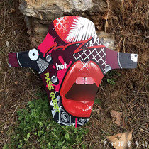 PASS QUEST personality thickened front forklift frame fender red lip zombie graffiti Daben the rich Torah