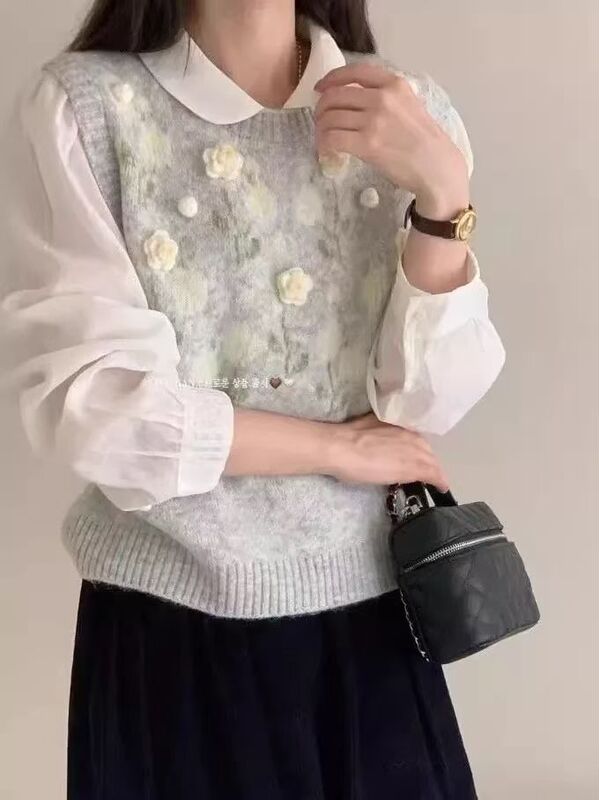 2025 Autumn and Winter New Korean Style Loose Slimming Round Neck Three-Dimensional Flower Knitted Vest Women's Sleeveless Waistcoat 2025 Autumn and Winter New Korean Style Loose Slimming Round Neck Three-Dimensional Flower Knitted Vest Women's Sleeveless Waistcoat