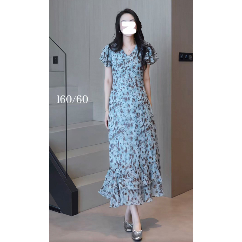 Plus Size 2026 Summer New Stylish Blue and Coffee Floral Dress for Slightly Chubby Women, French-Style Waist-Cinching Slimming Short-Sleeve Dress, Trendy Plus Size 2026 Summer New Stylish Blue and Coffee Floral Dress for Slightly Chubby Women, French-Style Waist-Cinching Slimming Short-Sleeve Dress, Trendy