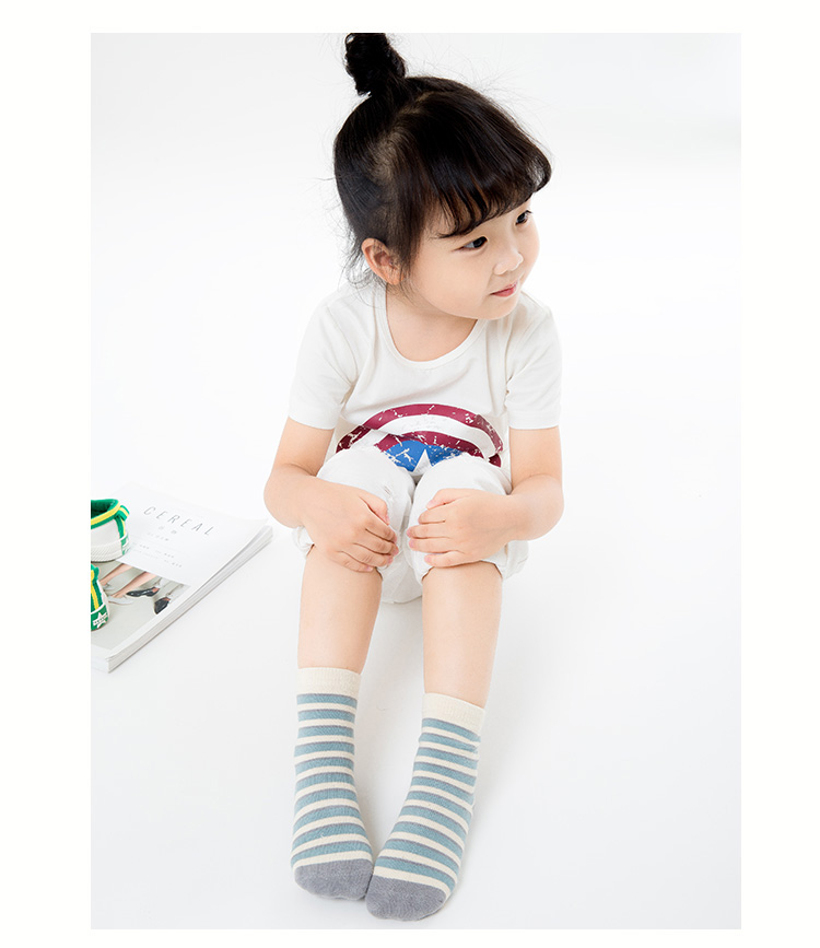 Vớ cotton trẻ em 3-5-7-9 tuổi cho bé trai vớ trẻ em mùa xuân và mùa thu cổ điển sọc trẻ em mùa thu và mùa đông mới quần tất len cho bé gái