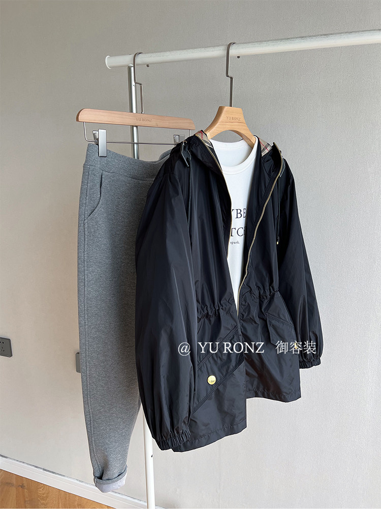 Closed eye-to-waist drawing rope ~ Inron wind matte black windproof pure color loose with cap windsuit jacket Women's autumn 2054