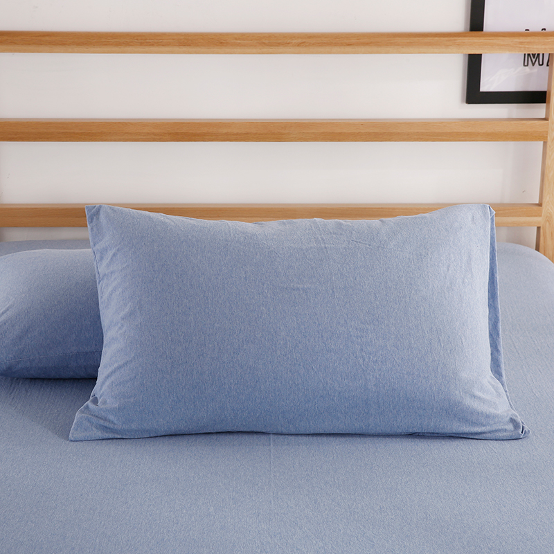 A class of geranium pillow sleeps a pair of pure cotton knitted cotton pillow sleeping naked