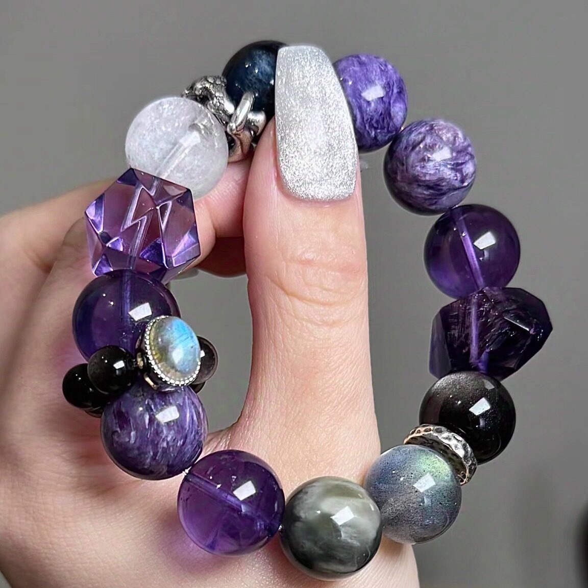 天然アメジスト、ブラックバーストアクアマリン、天然クリスタルチャロアイト、グレーラビットヘア、親友/彼女への縁起の良い贈り物