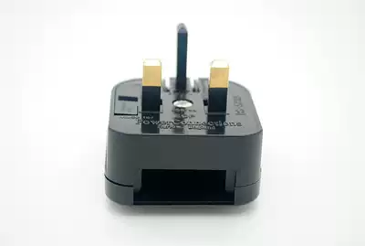 Clamshell European standard to British standard plug Power converter Hong Kong adapter with overvoltage protection BS-5733