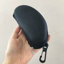 Zipped hook glasses box for the zipper
