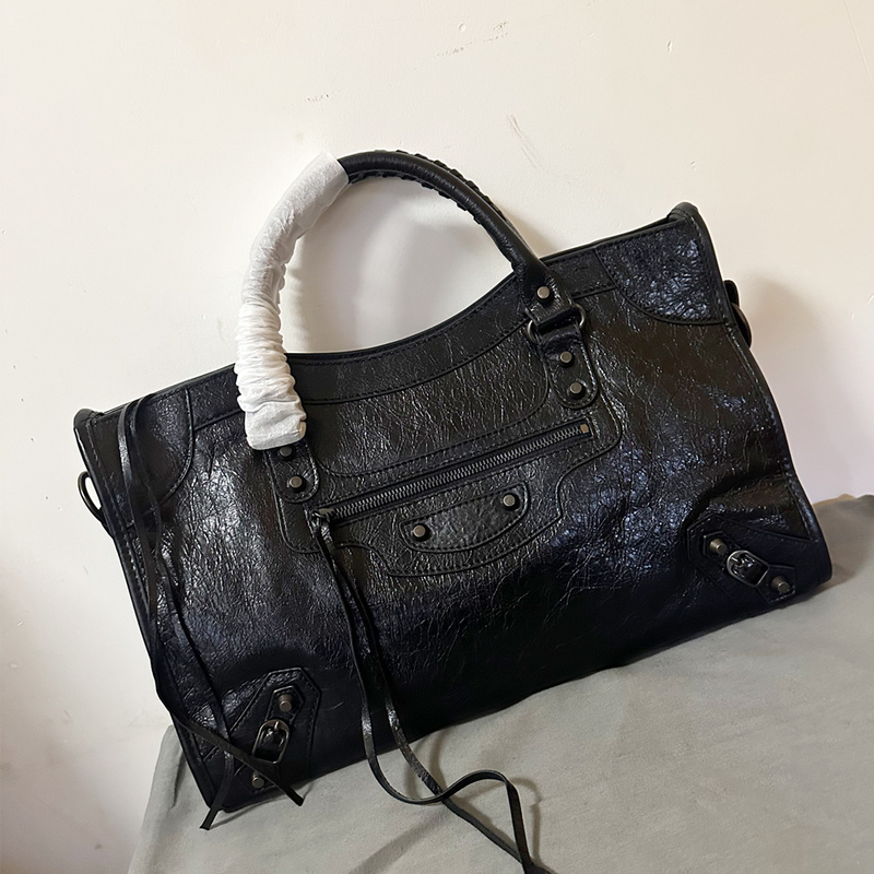 Era Tears High-End Bursting Sheepskin Motorcycle Bag Black Studded Vintage Genuine Leather Handbag Tassel Shoulder Bag for Women