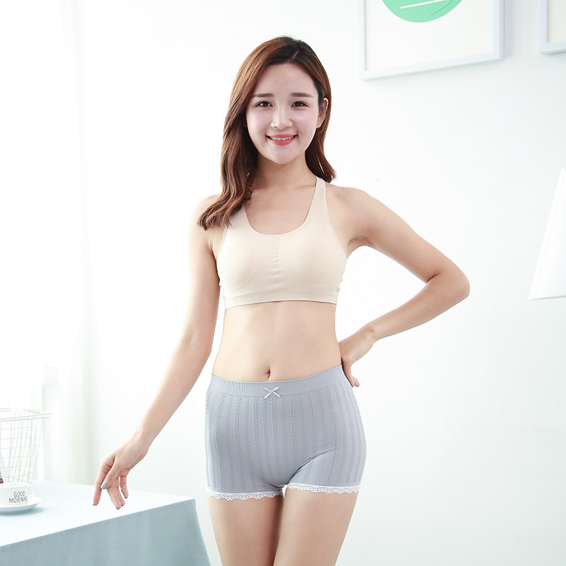 Mùa hè ren ren quần an toàn gai womens ba điểm quần quần short đáy quần bảo hiểm cao đàn hồi chống ánh sáng mỏng.