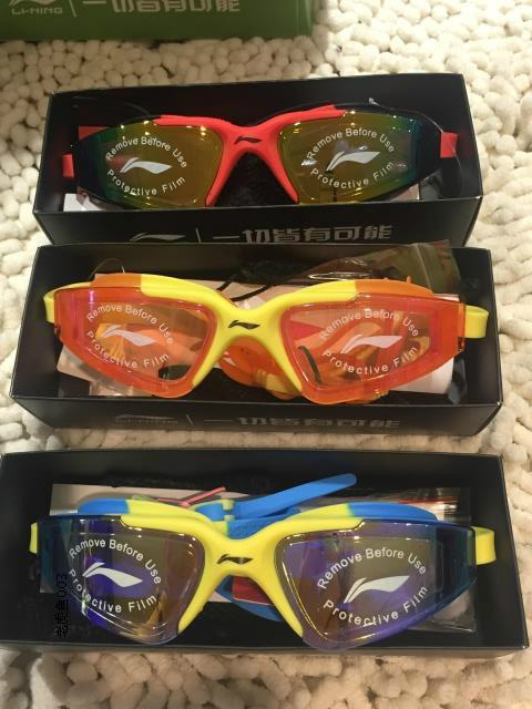 Kính bơi trẻ em Li Ning Kính râm chống sương mù cho trẻ em Kính râm hộp lớn Li Ning Kính bảo hộ Li Ning LSJK306 kính bơi adidas