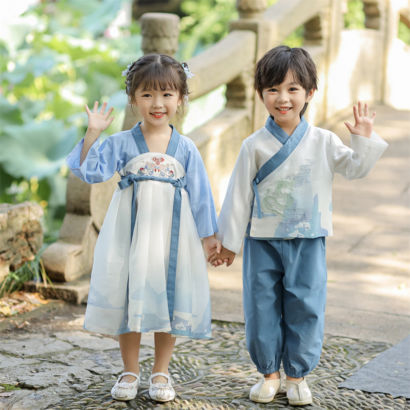 Brother and Sister Outfits 2022 Autumn New Chinese Style Fashion Embroidered Sibling Hanfu Performance Clothing Baby Retro Dress Brother and Sister Outfits 2022 Autumn New Chinese Style Fashion Embroidered Sibling Hanfu Performance Clothing Baby Retro Dress