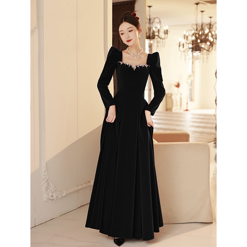  2XL+T-044 Black long sleeve velvet clothing is about 145cm long rental   + $6.28 