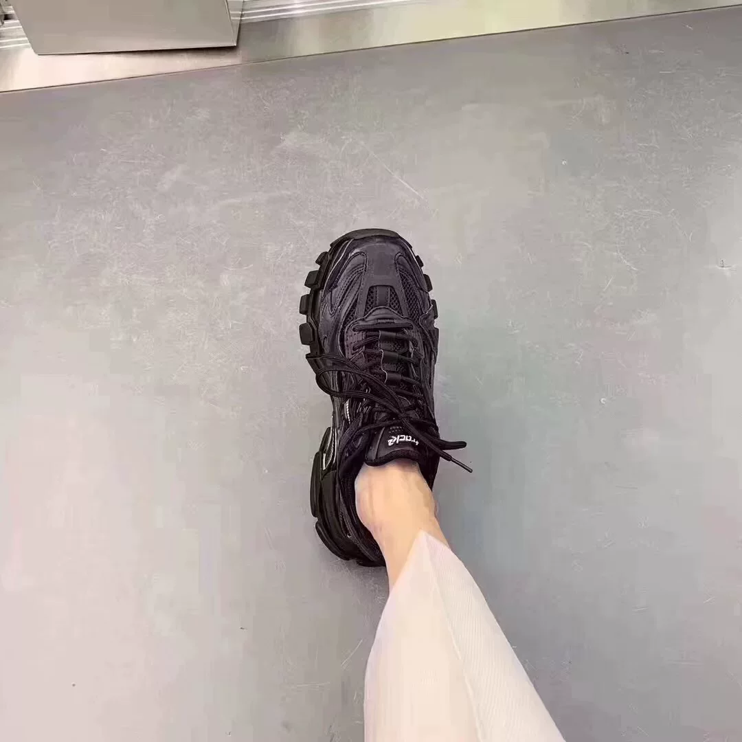 Balenciaga Track2.0 second generation sports and casual dad shoes black brown black