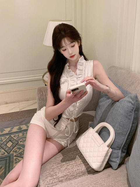 Hollinna Ruffled Sleeveless Shirt for Women, Summer 2025 New Design, Niche Style, Elegant Short Shirt Top