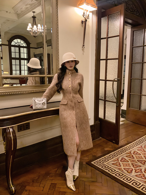 Hollinna Elegant Slim-Fit Long Woolen Coat for Women, Autumn and Winter High-End Slimming Long Coat in a Rich Girl Style