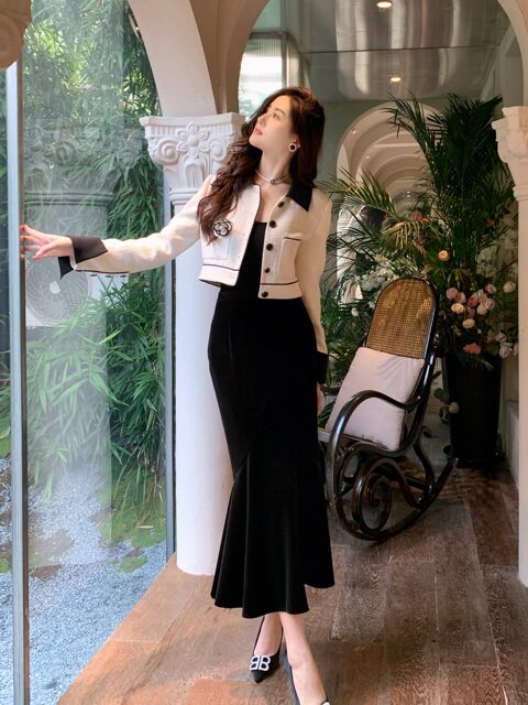 Hollin French Ruffled Velvet Fishtail Skirt for Women, Beautiful High-Waisted Slimming Skirt for Petite Figures in Spring and Autumn