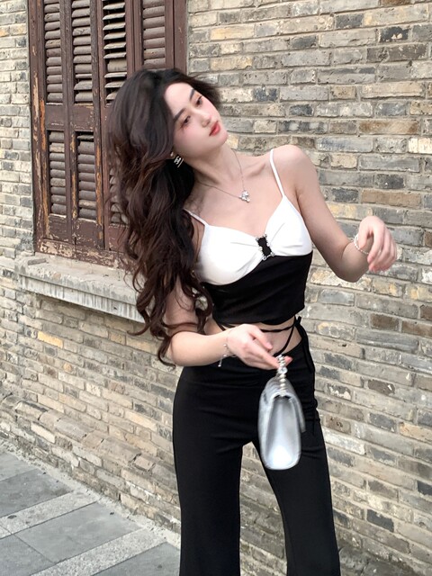 Hollinna Spicy Girl Camisole Tube Top for Women, Summer 2025 New Style, Enhances Bust, Cinches Waist, Versatile, with Chest Pads, Can Be Worn Outside as a Tank Top