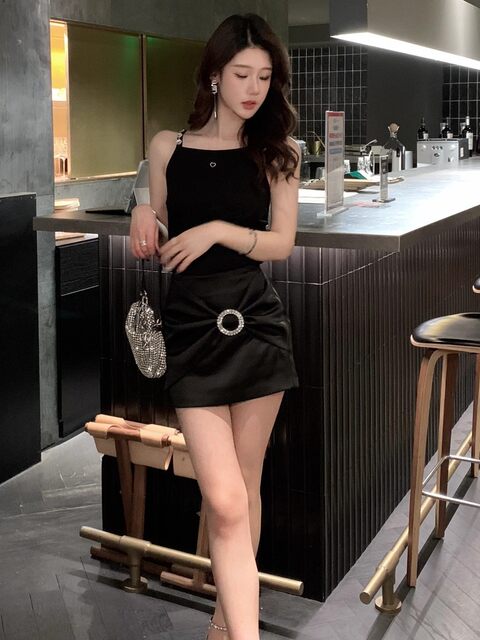 Hollin Twist Knot Satin Black Skirt for Women, Spring and Autumn 2025 New Style, Bodycon Skirt, Short Skirt