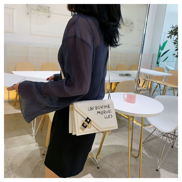 Túi xách nữ phổ biến 2019 hè mới cao cấp rộng đeo vai rộng túi vuông nhỏ thời trang hoang dã Túi Messenger - Túi xách nữ