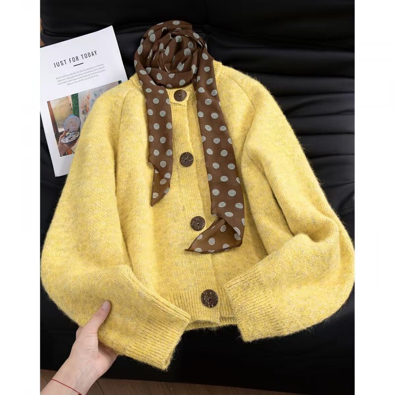 Korean Style Round Neck Sweater for Women, Autumn Wear, Yellow Single-Breasted Long-Sleeved Loose-Fitting Commuting Top