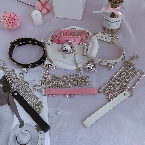 Интересное сотрудничество в колокольчике SM искушение дразнить готическую панк -панк -шейный пакет наказание.