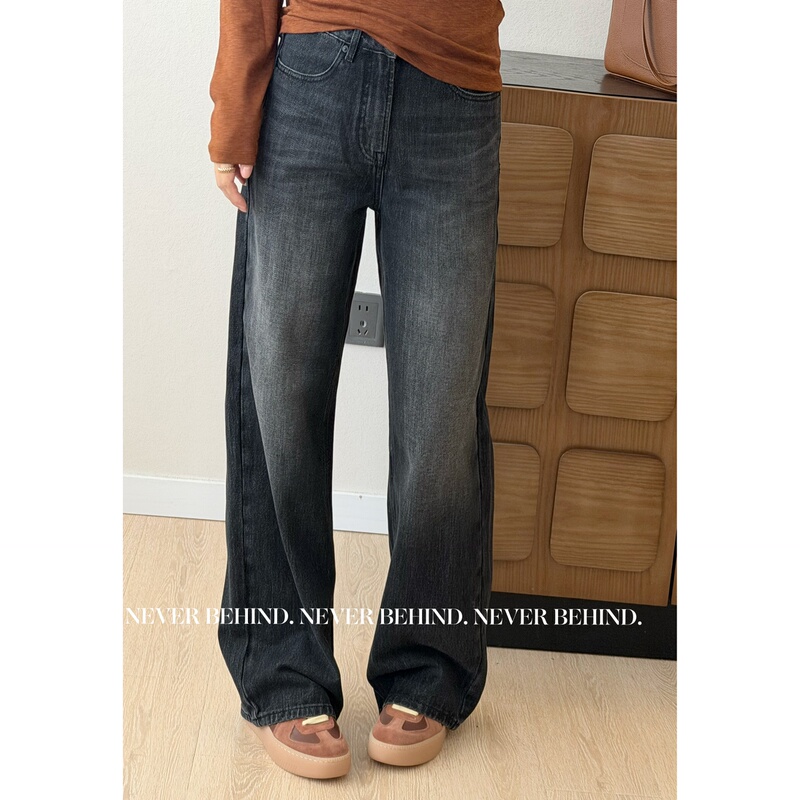 8.23 Blue Label Series: Gradient Washed Distressed Black-Gray Denim Straight-Leg Pants 8.23 Blue Label Series: Gradient Washed Distressed Black-Gray Denim Straight-Leg Pants