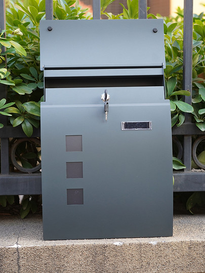 Villa Metal Mailbox with Lock, Wall-Mounted Community Newspaper Box, Suggestion Box, American-Style Mailbox, European-Style Mailbox, Mailbox Box