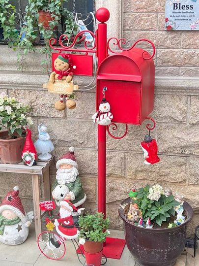 American-Style Retro Wrought Iron Mailbox with Lock, Outdoor Mail Box, Villa Mailbox Decoration Props,