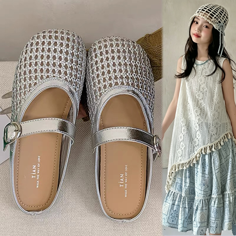 Girls' Woven Slippers 2026 Summer New Style Closed-Toe Hollow Sandals Children's Mary Jane Clogs Fishnet Slippers Girls' Woven Slippers 2026 Summer New Style Closed-Toe Hollow Sandals Children's Mary Jane Clogs Fishnet Slippers