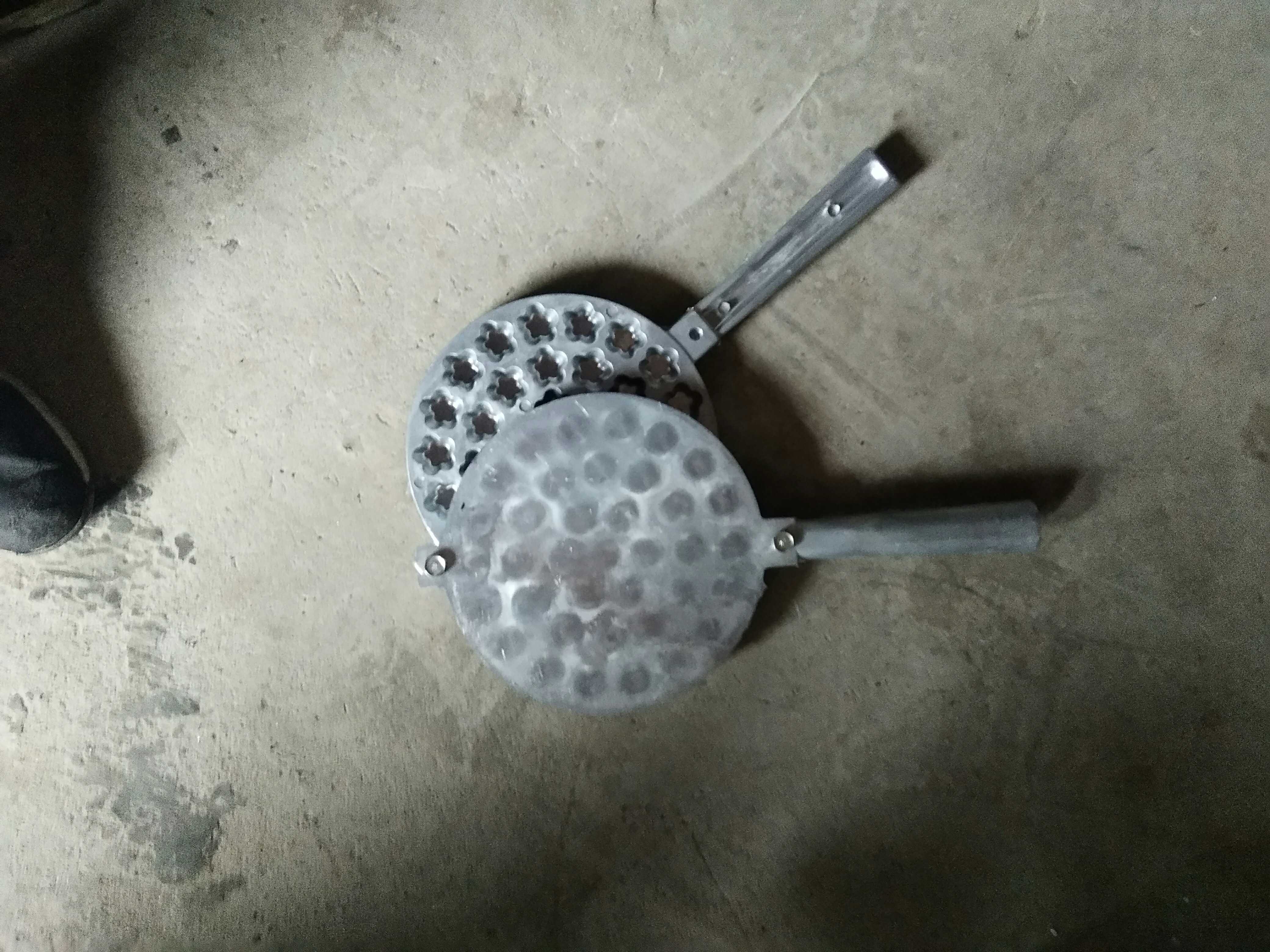 Plum Blossom Shaped Small Cake Baking Mold Oven not Covered With Pan Handmade Egg Aluminum Accessories