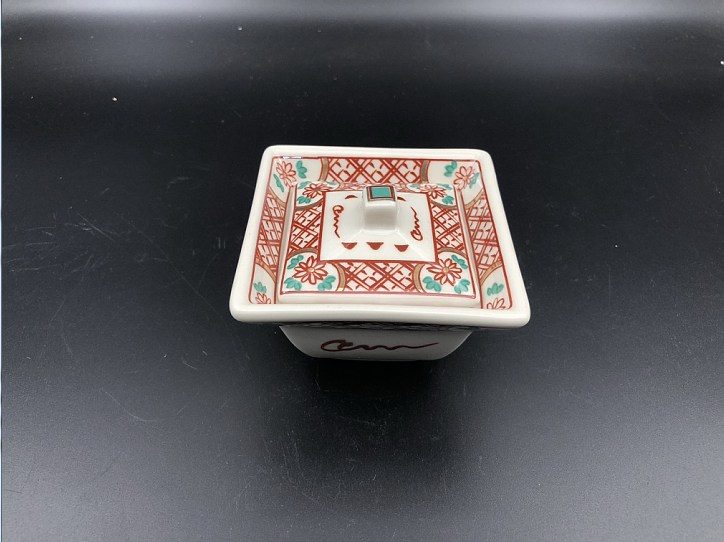 Slightly Flawless Day Style Ceramic Quad dishes with lid seasoning Sauces Dish Seasoning Bowls small dish Bowls Front Dish Bowl Japan Style Cuisine