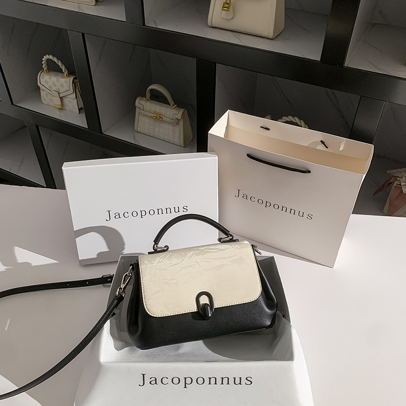 Genuine Leather Black and White Color-Blocked Boston Bag for Women 2026 New Model Light Luxury Niche Unique Design High-End Hand-Held Envelope Bag