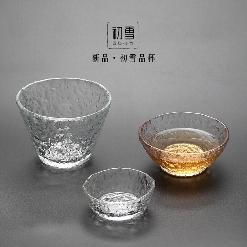 Early snow tea cup Japanese hammer glass Handmade Kung Fu Tea master cup Single cup Small tea cup Glass tea bowl