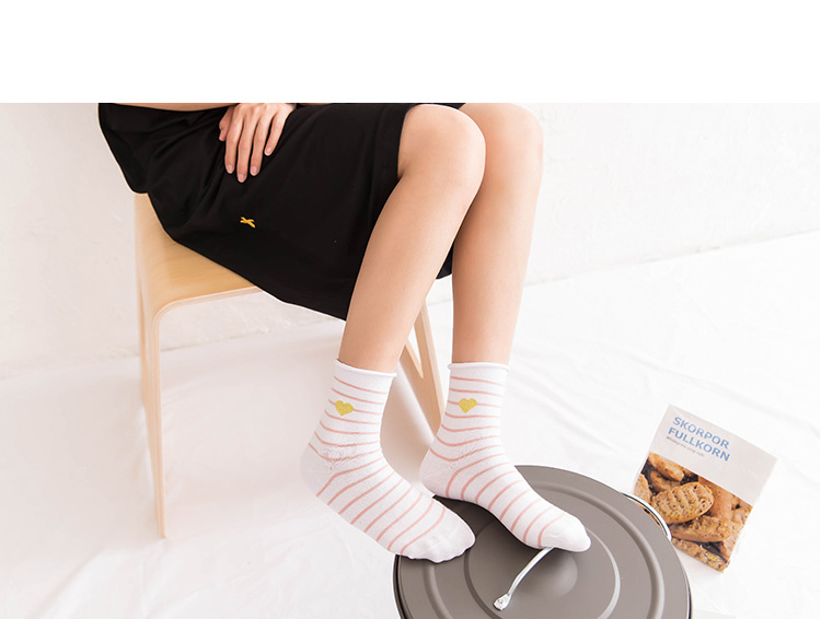 6 đôi tất nữ ống cotton sọc thêu hình trái tim bằng cotton vớ ngắn